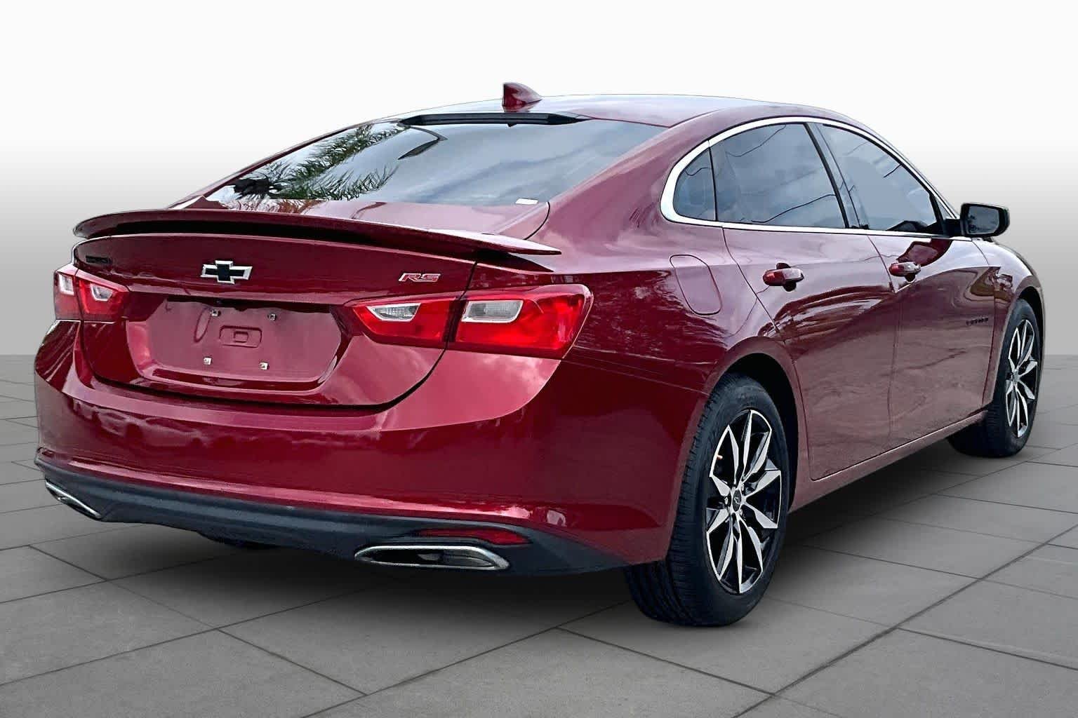 Used 2020 Cajun Red Tintcoat Chevrolet RS image 13
