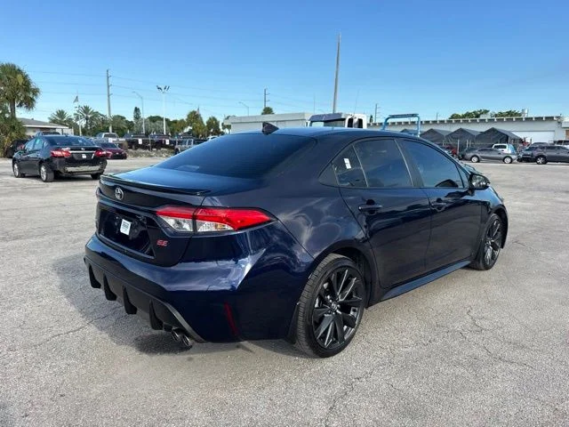Used 2025  Toyota SE image 11