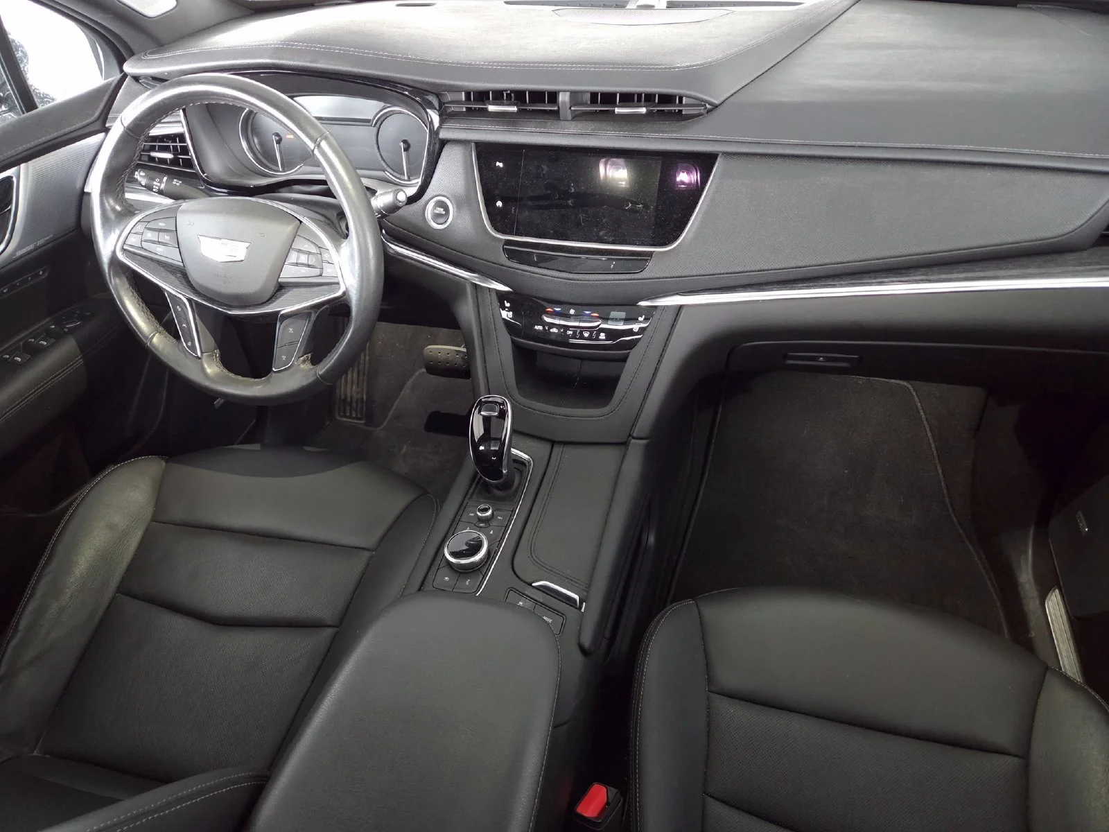 Used 2024 Stellar Black Metallic Cadillac Premium Luxury image 26