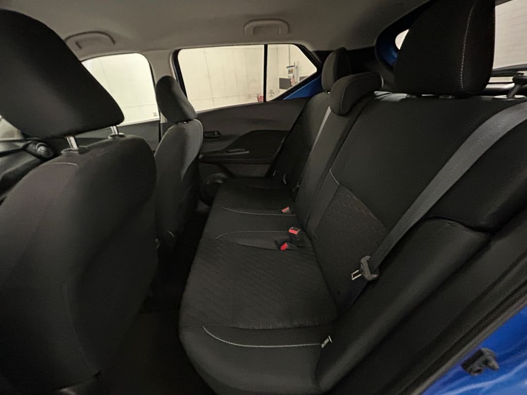 Used 2022 Blue Nissan S image 19