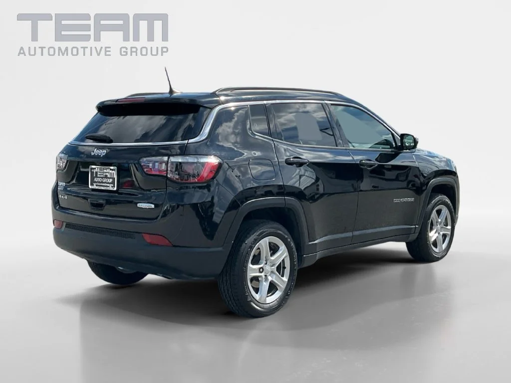 Used 2024 Black Jeep Latitude image 7