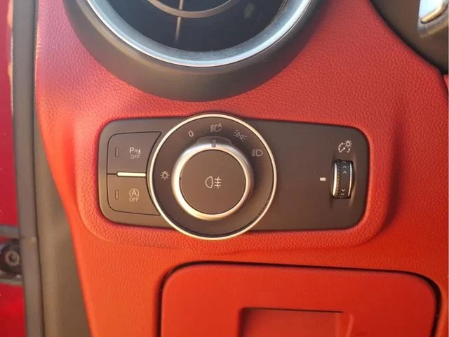 Used 2018 Red Alfa Romeo Ti image 15