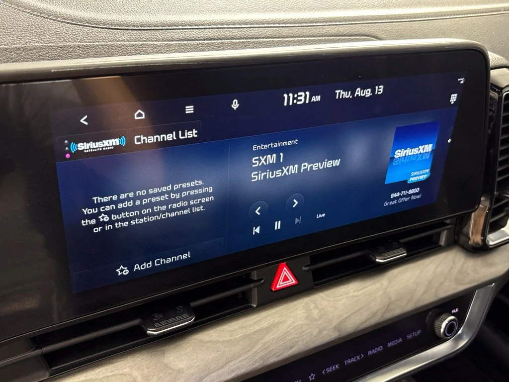 Used 2023 Green Kia X-Line image 34