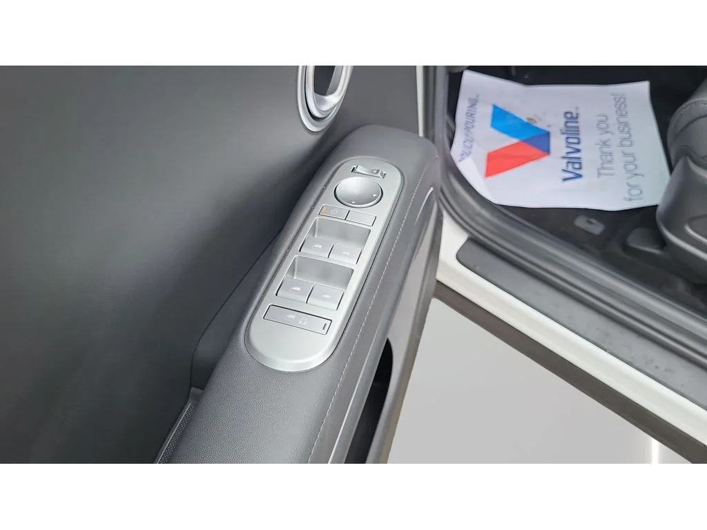 New 2026 Creamy White Pearl Hyundai SEL 7P image 21