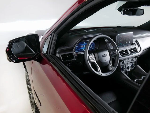 Used 2024 Red Chevrolet Z71 image 25