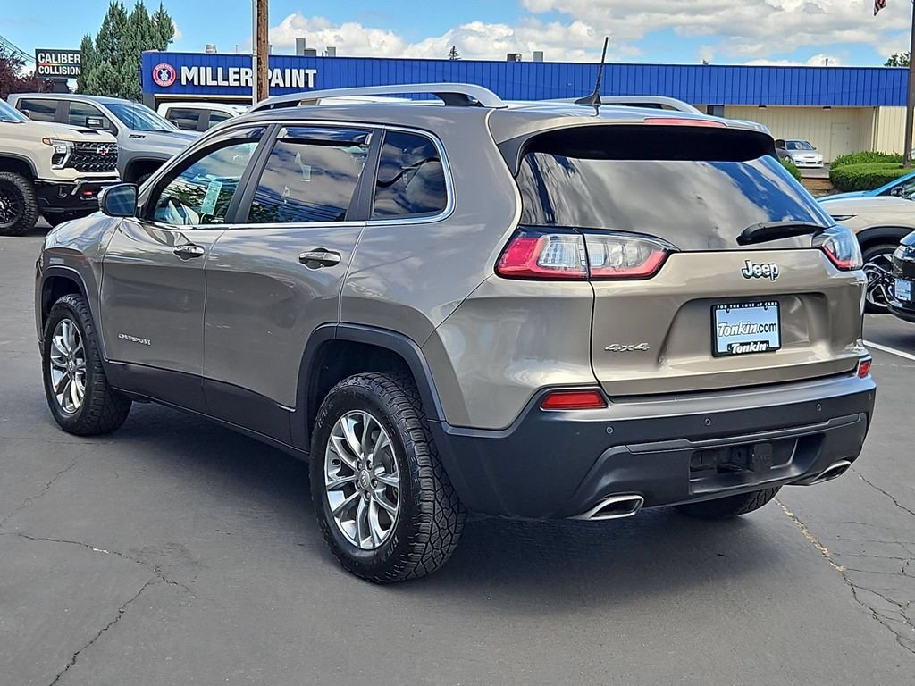 Used 2020 Light Brownstone Pearlcoat Jeep Latitude Plus image 4