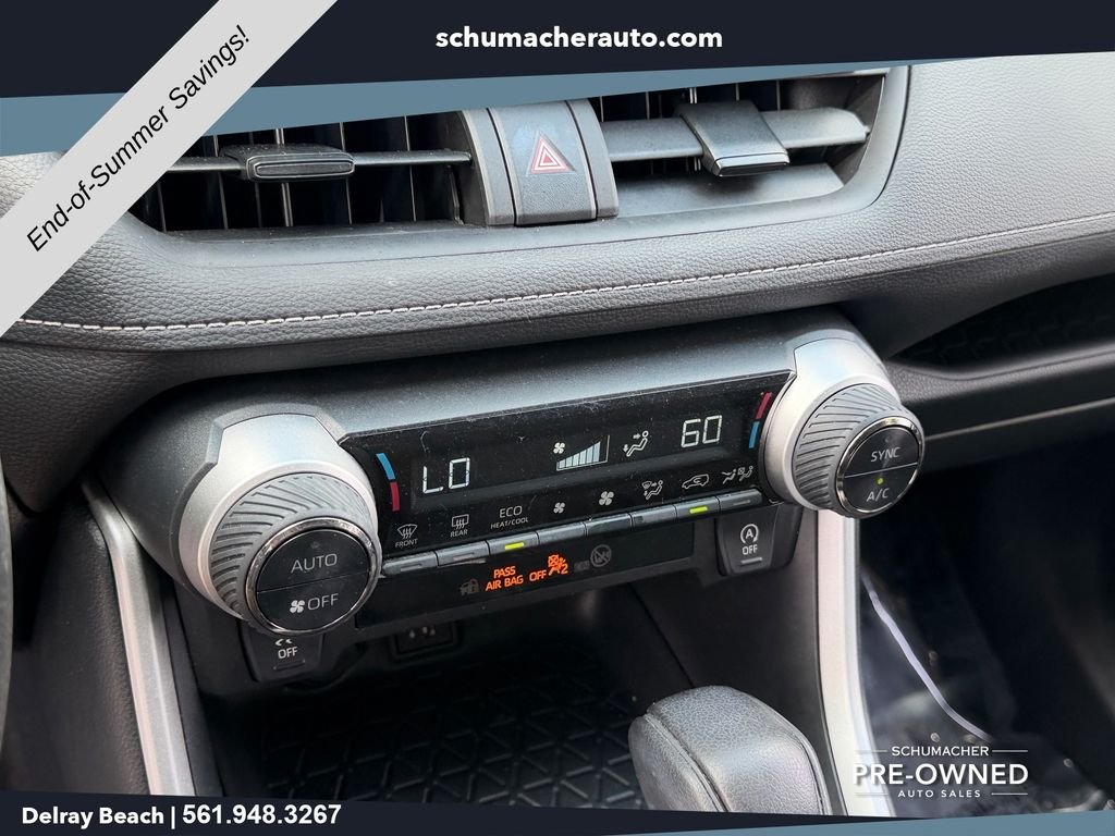 Used 2025  Toyota XLE image 21