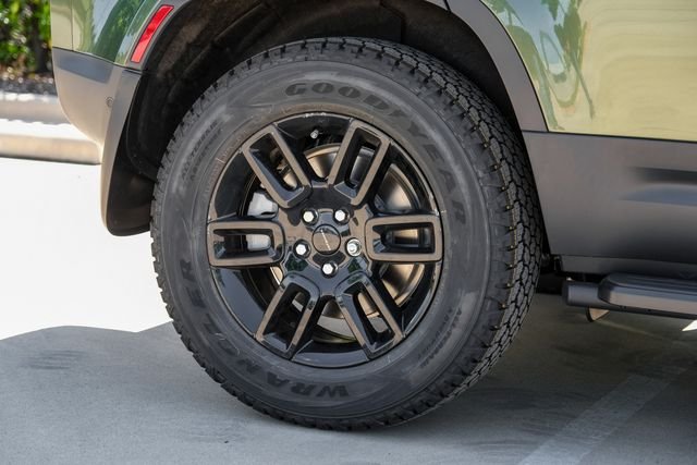 New 2026 Woolstone Green Land Rover S image 69