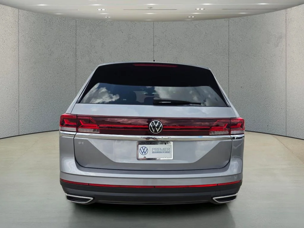 New 2026 Silver Volkswagen 2.0T SE image 4
