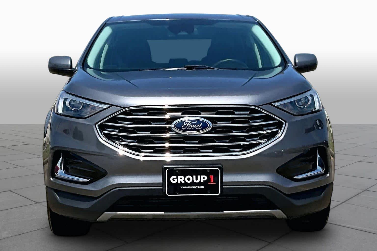 Used 2022 Carbonized Gray Metallic Ford SEL image 4