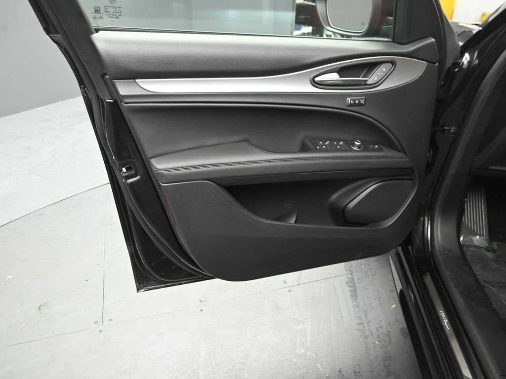 2026 ALFA ROMEO STELVIO - Image 18