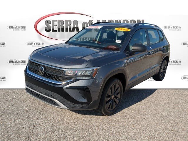 Used 2023  Volkswagen S image 5