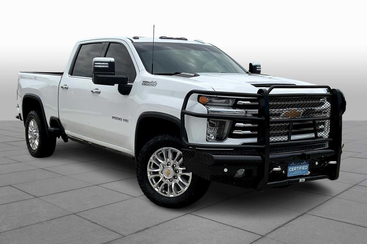 Used 2023 Summit White Chevrolet High Country image 3