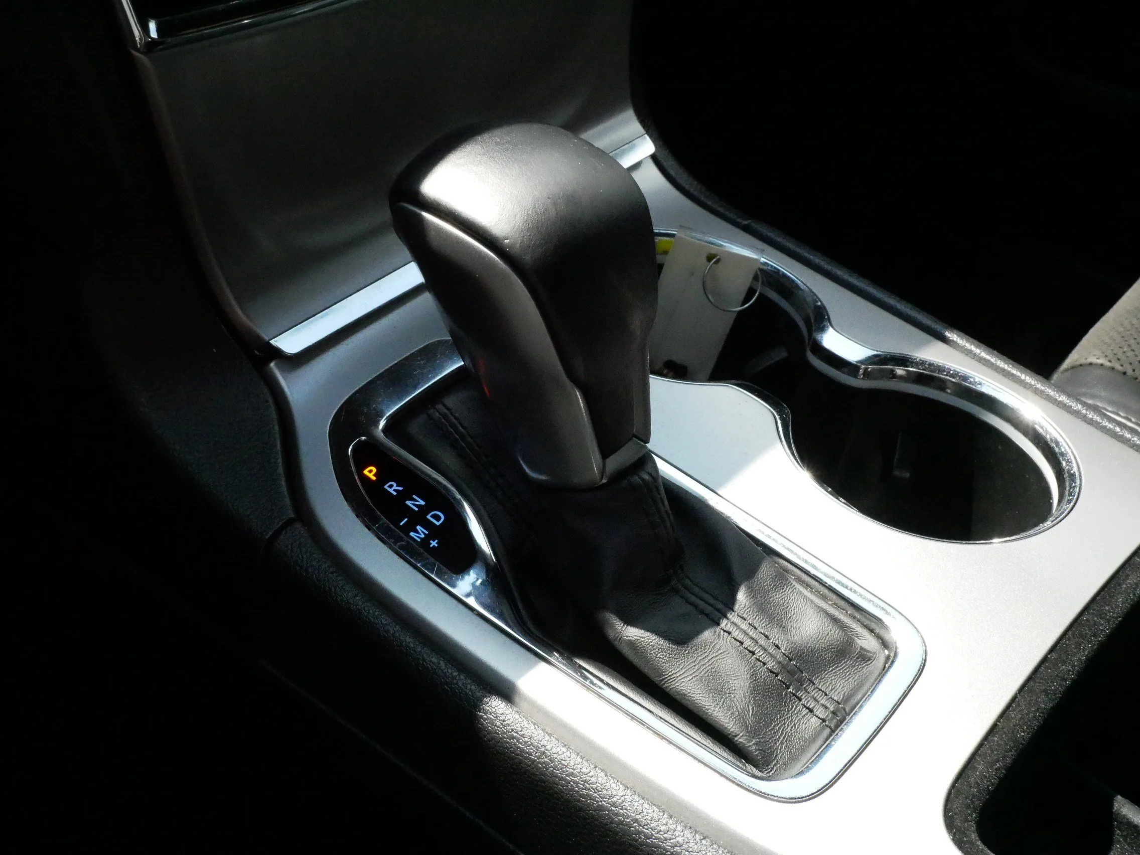 Used 2019 Billet Silver Metallic Clearcoat Jeep Altitude image 24
