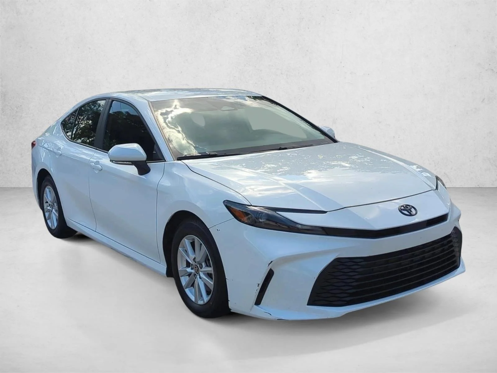 Used 2025 White Toyota LE image 3