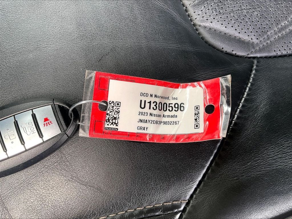 Used 2023 Gray Nissan Platinum image 32