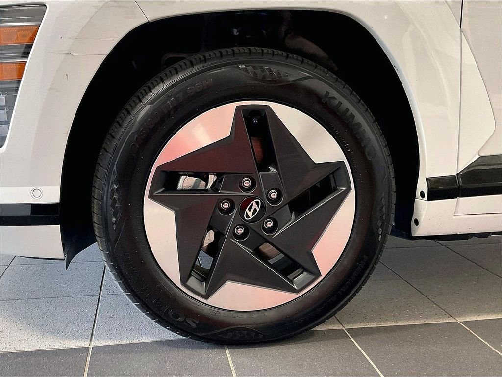 Used 2024 White Hyundai Limited image 7