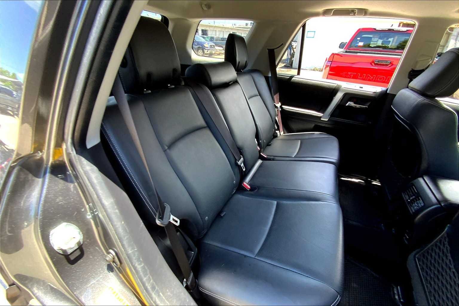 Used 2017 Magnetic Gray Metallic Toyota SR5 image 20