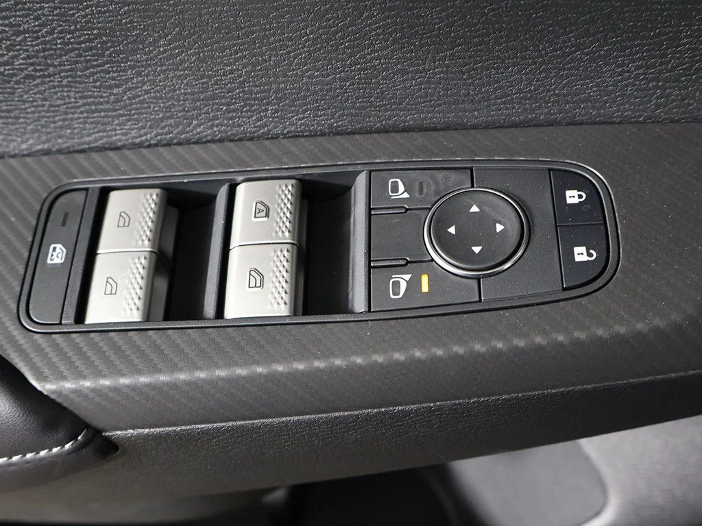 New 2026 Black Mitsubishi ES image 38