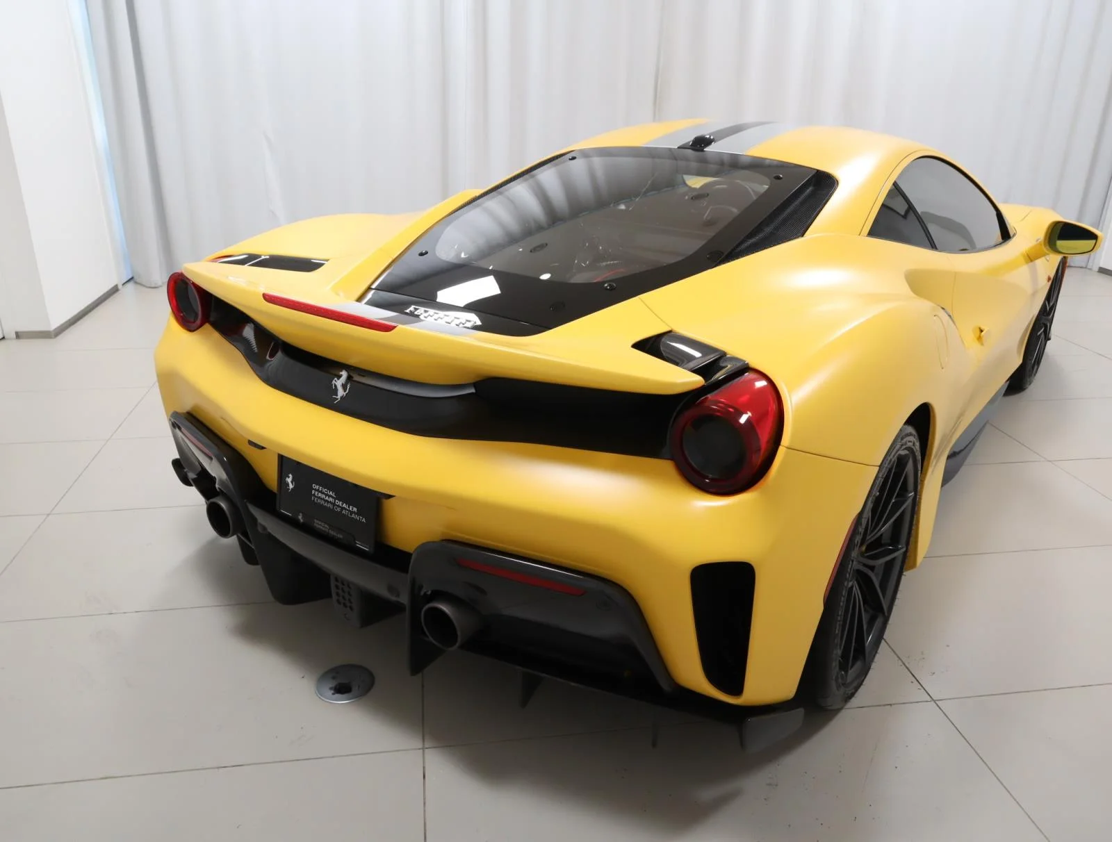 Used 2019 Giallo Modena Ferrari Coupe image 10