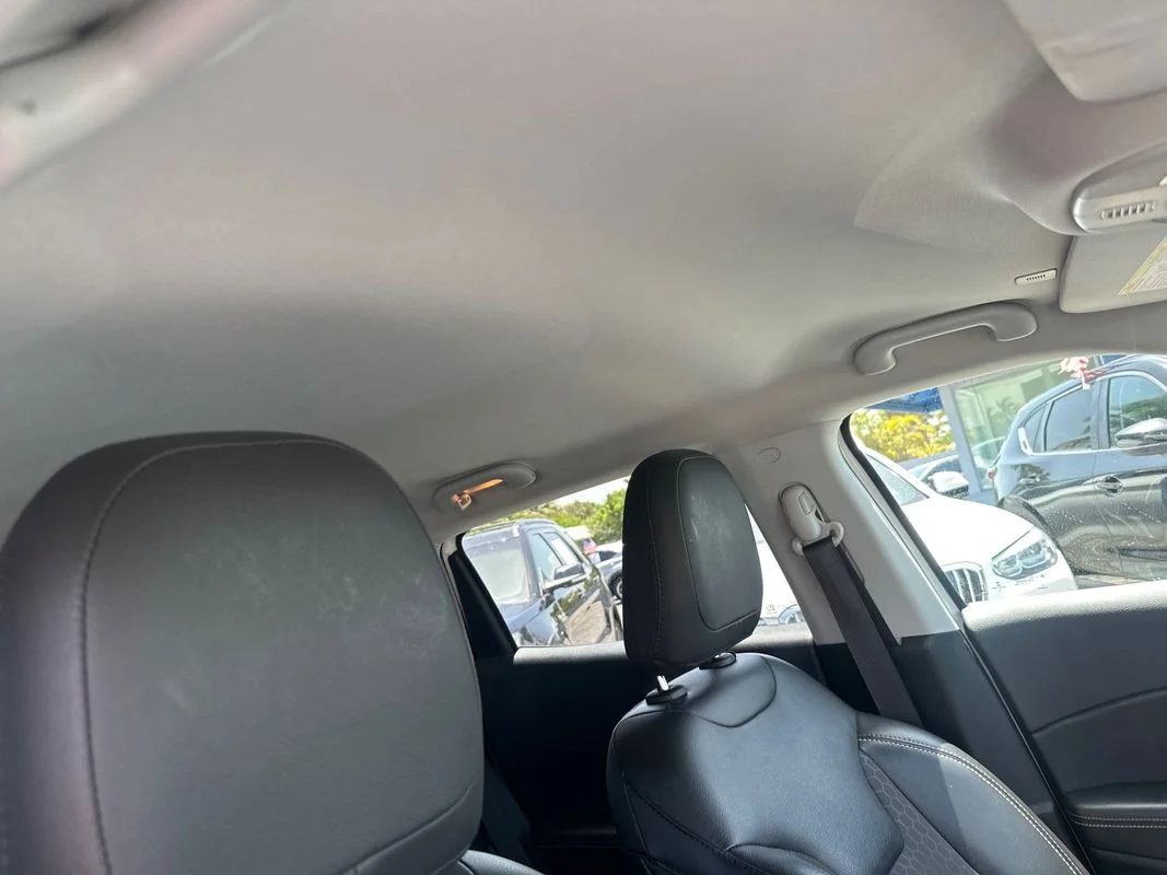Used 2019  Jeep Latitude FWD image 33