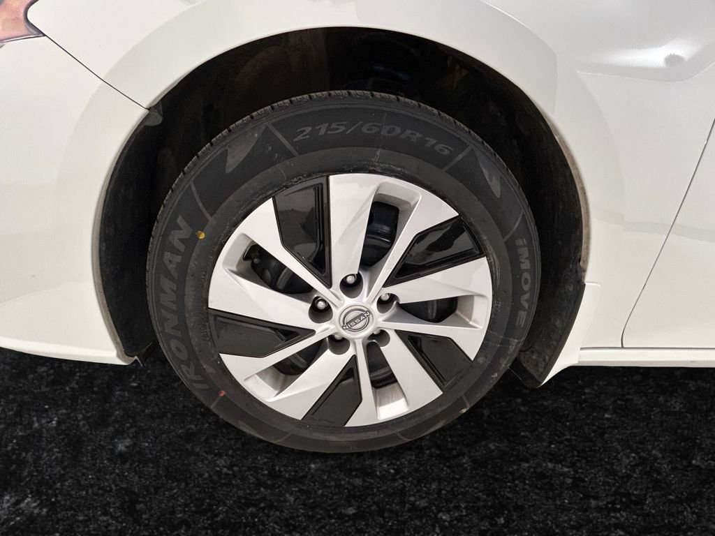 Used 2024 White Nissan 2.5 S image 27