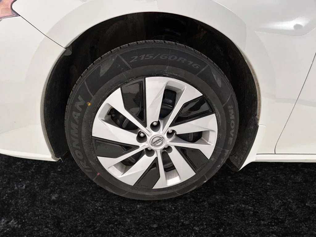 Used 2024 White Nissan 2.5 S image 27