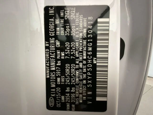 Used 2021 White Kia SX image 29