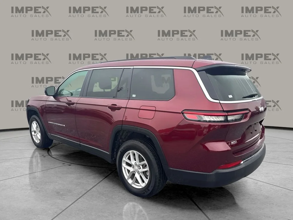 Used 2025 Red Jeep Laredo image 2