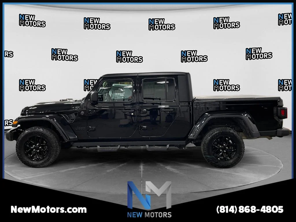Used 2023 Black Clearcoat Jeep Sport S image 2