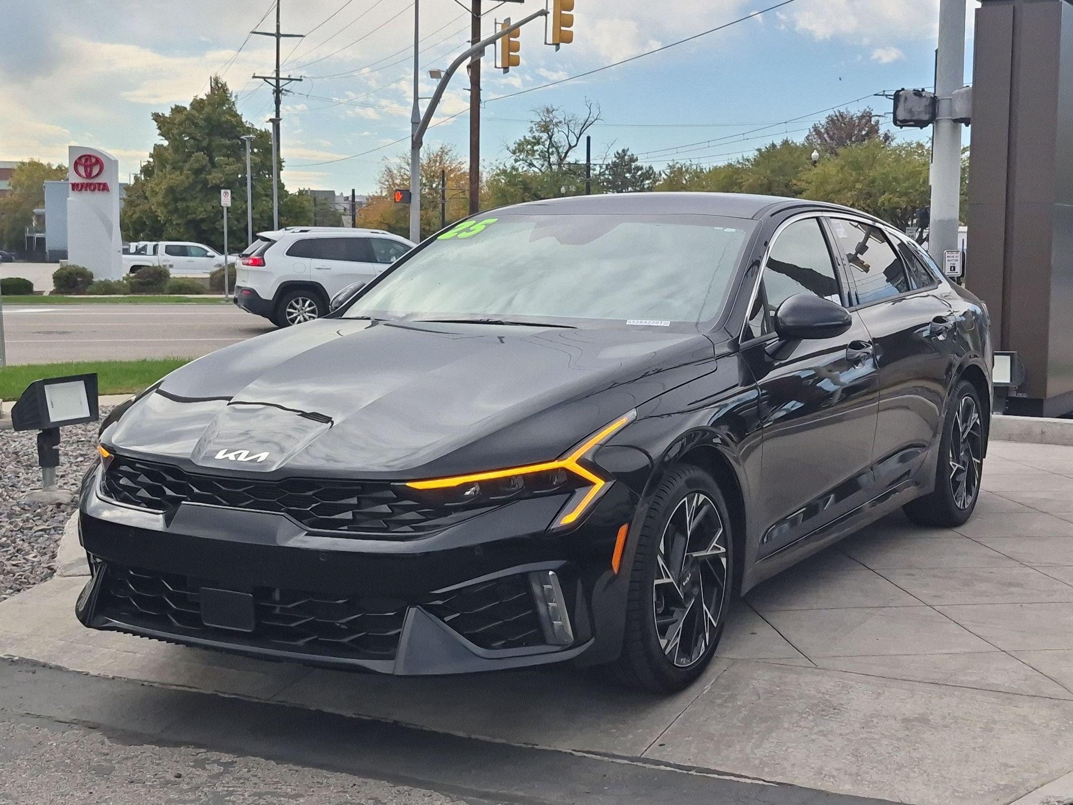 Ken Garff Cert 2025 Aurora Black Pearl Kia GT-Line image 9