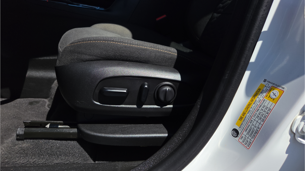 Used 2020 White Chevrolet LT image 57