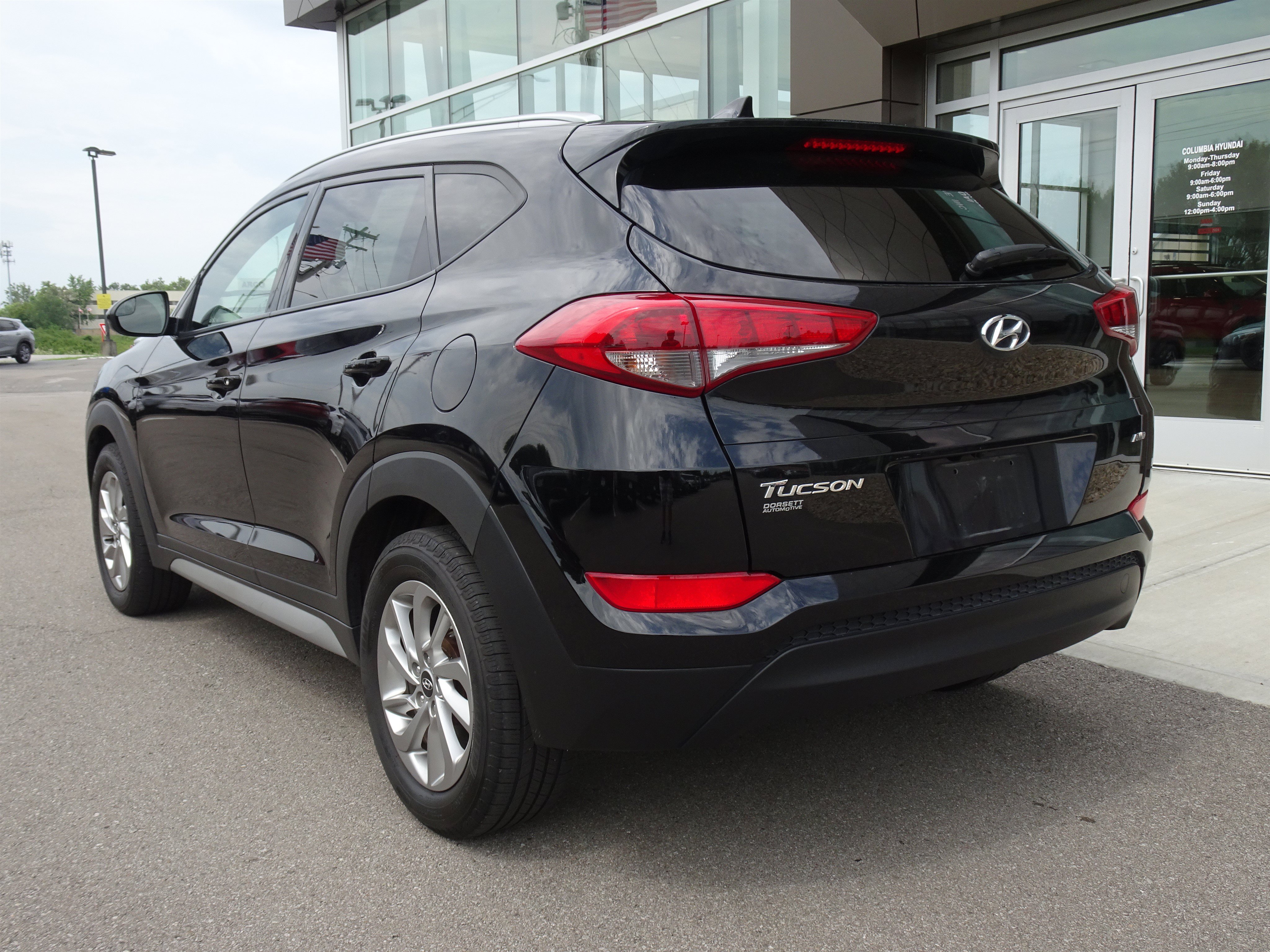 Used 2018 Black Noir Pearl Hyundai SEL image 3