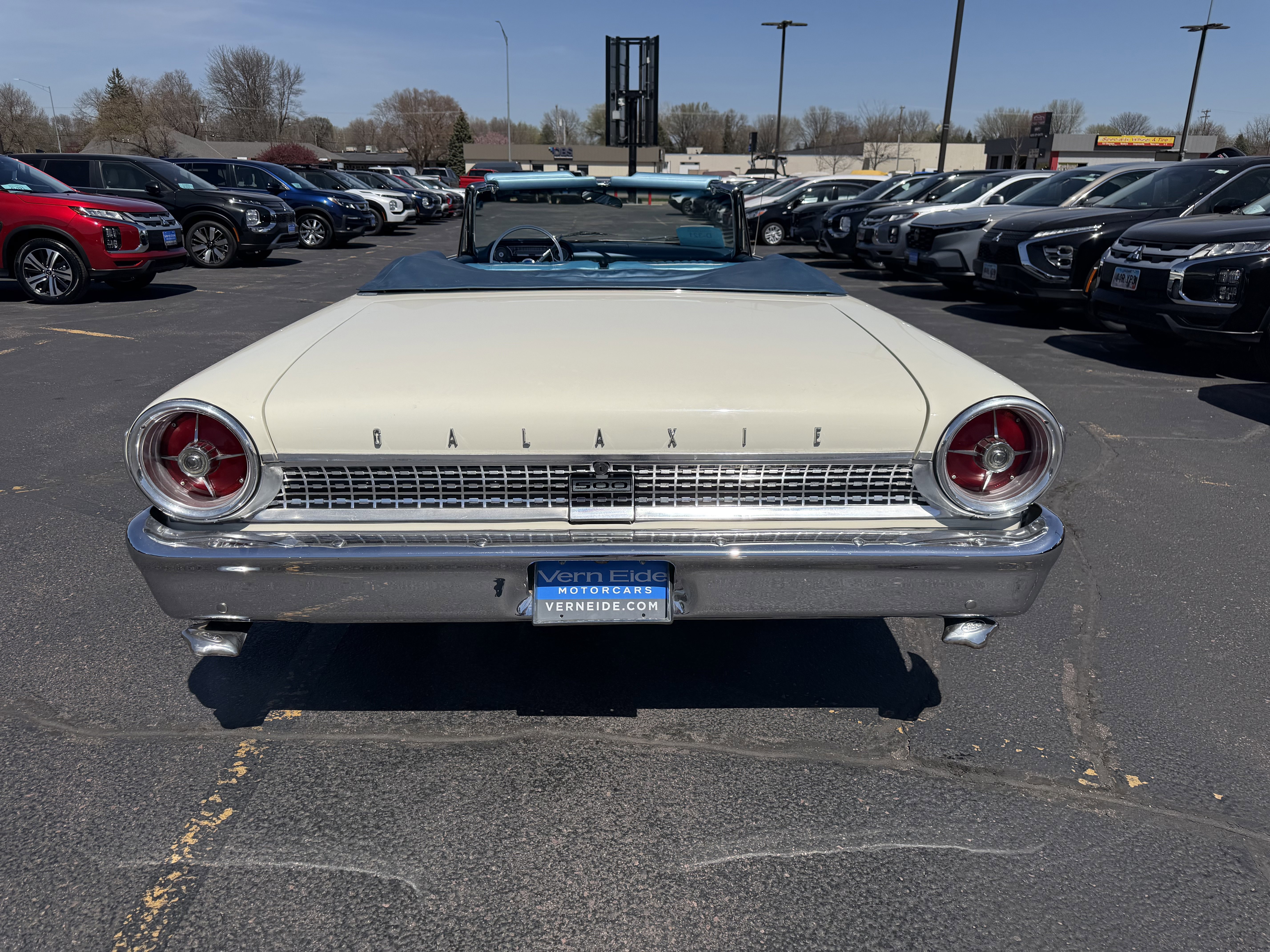 Used 1963 White Ford  image 4