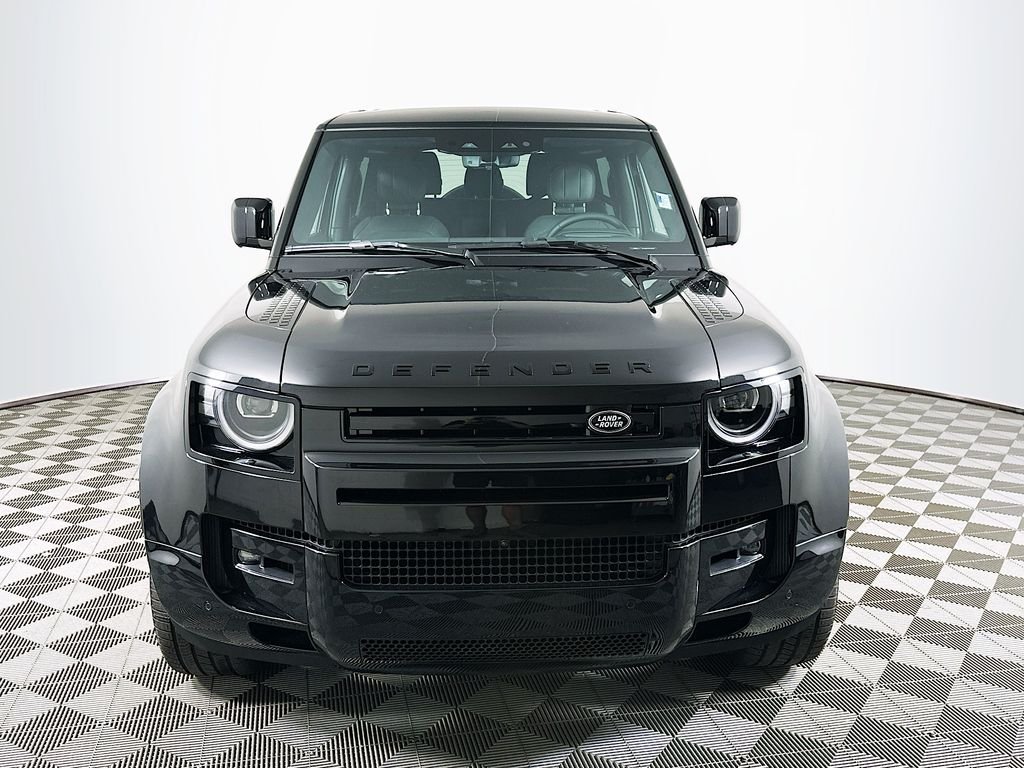 2026 Land Rover Defender V8 - Photo 2