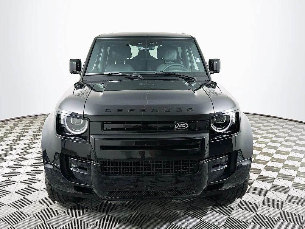 New 2026 Santorini Black Land Rover V8 image 2
