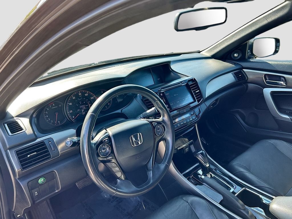 Used 2016 Crystal Black Pearl Honda EX-L image 9