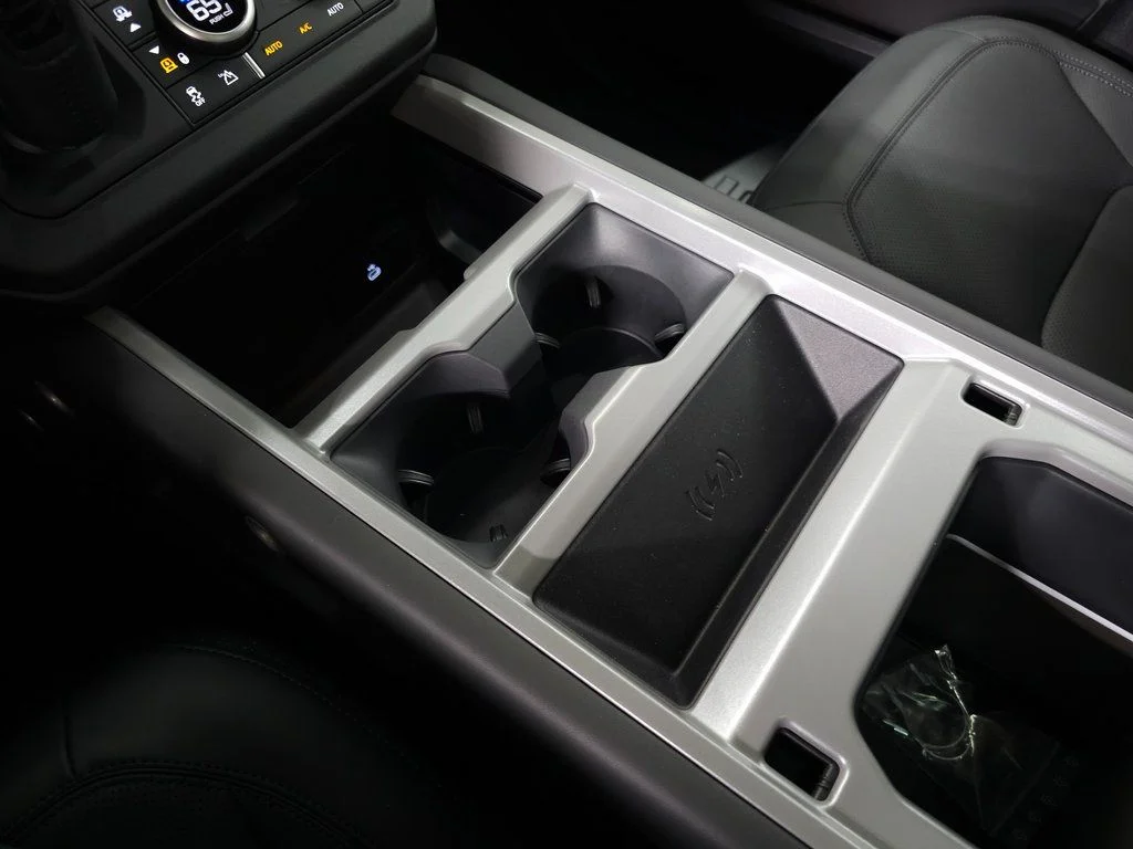 2025 Land Rover Defender V8 - Photo 39