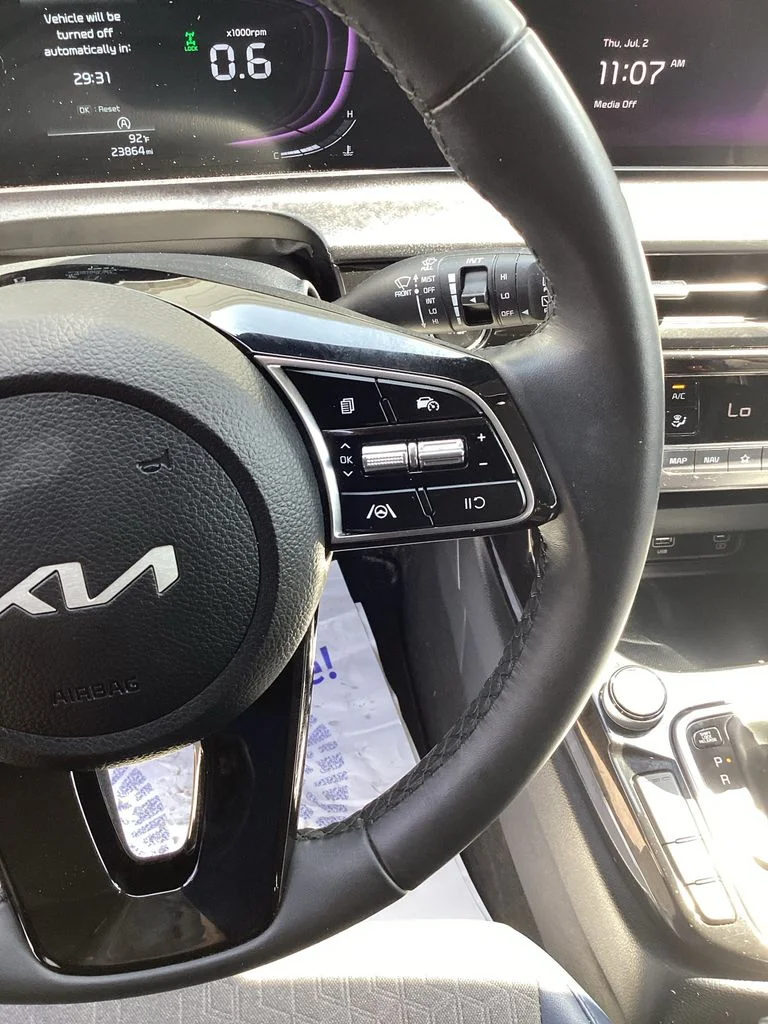 Used 2025 Black Kia S image 29