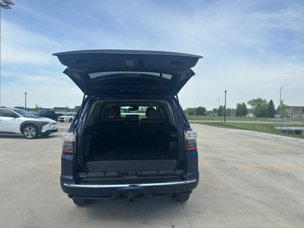 Used 2022 Nautical Blue Metallic Toyota Limited image 7