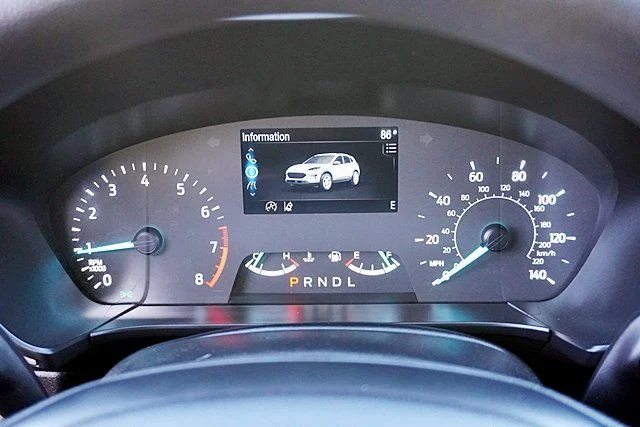 Used 2022 White Ford SE image 30