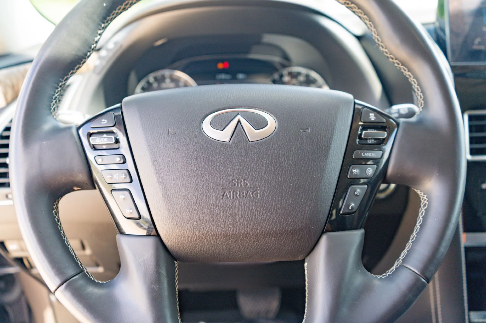 Certified Used 2024 Gray INFINITI Premium Select image 11