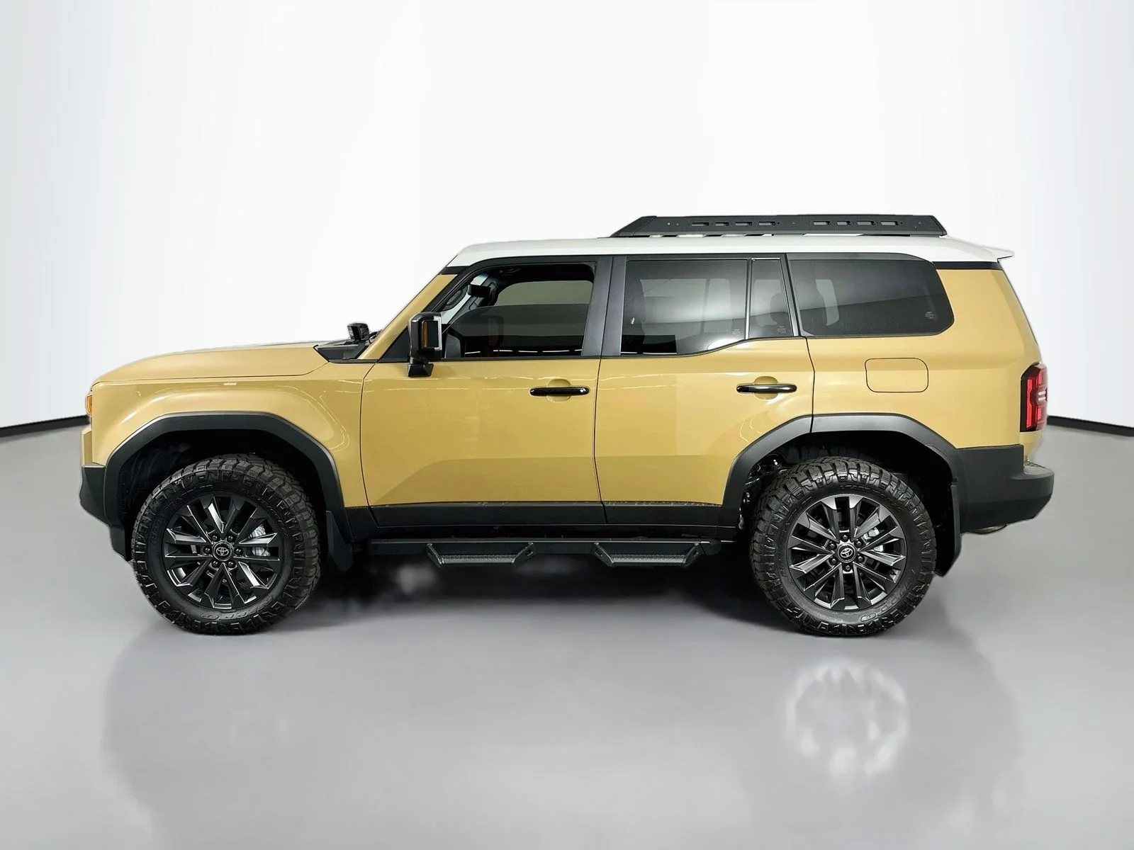 New 2026 Trail Dust/Grayscape <sup>1</sup> Toyota  image 4