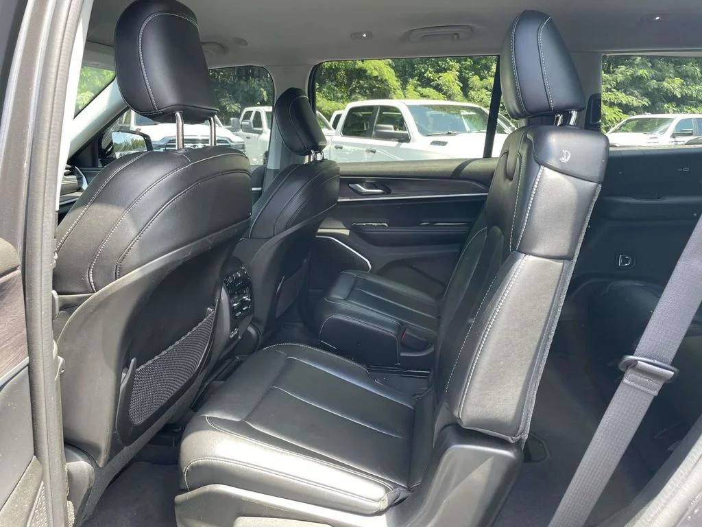 Used 2022 Gray Jeep Limited image 22