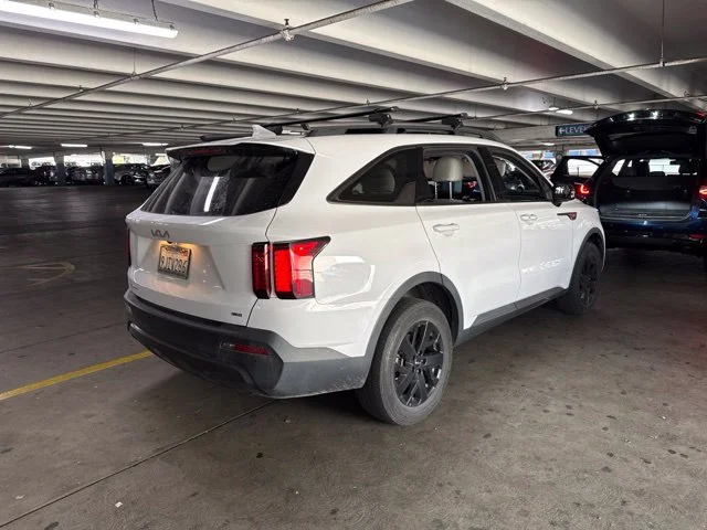 Used 2023 White Kia X-Line S image 4