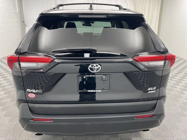 Used 2023 Black Toyota XLE image 7