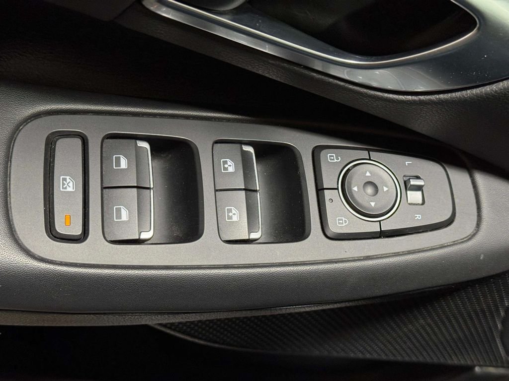 2022 Hyundai Sonata SEL - Photo 17