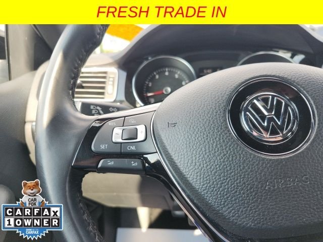 Used 2018 White Volkswagen 1.8T SE Sport image 29