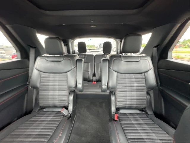 New 2026 Carbonized Gray Metallic Ford ST-Line image 36