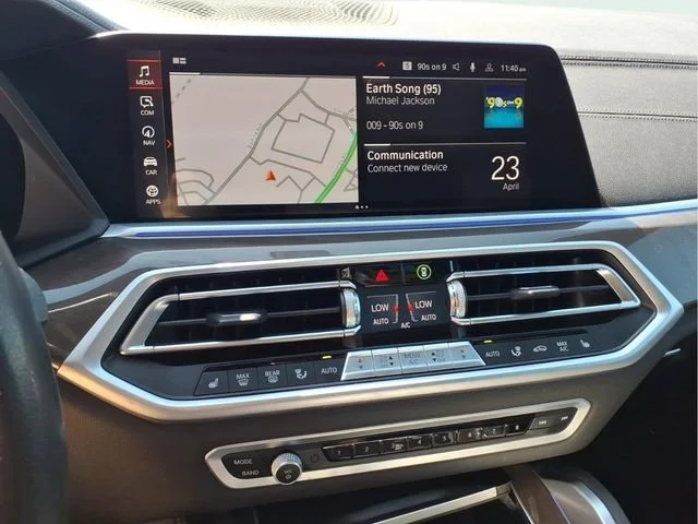 Used 2023 White BMW xDrive40i image 11